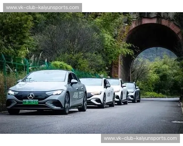 领略奢华与创新的融合——开云品牌的魅力之旅 领略奢华与创新的融合——开云品牌的魅力之旅